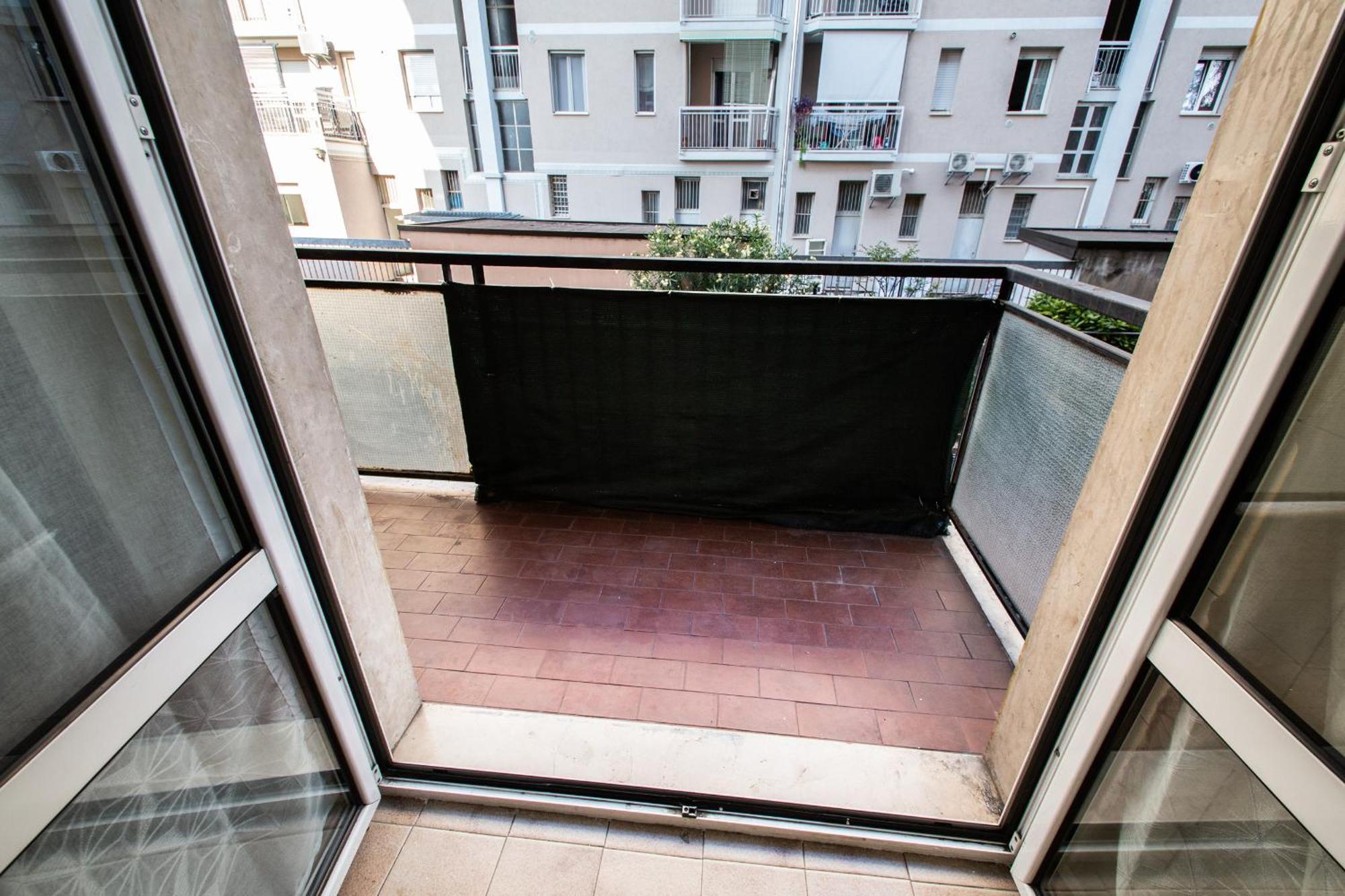 Milano-Linate Suite Self Check In & Free Parking Exteriör bild